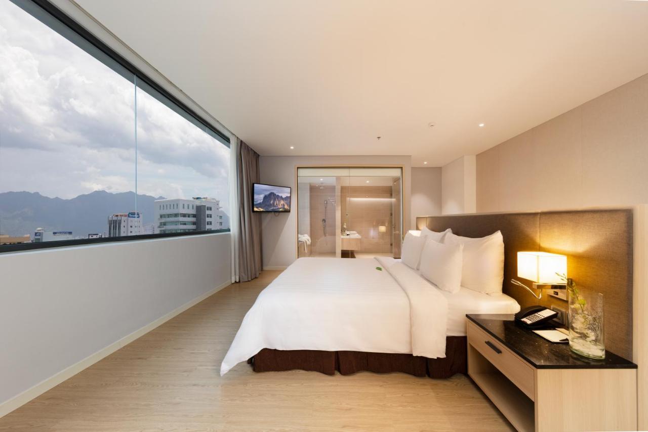 Dqua Hotel Nha Trang Exterior foto