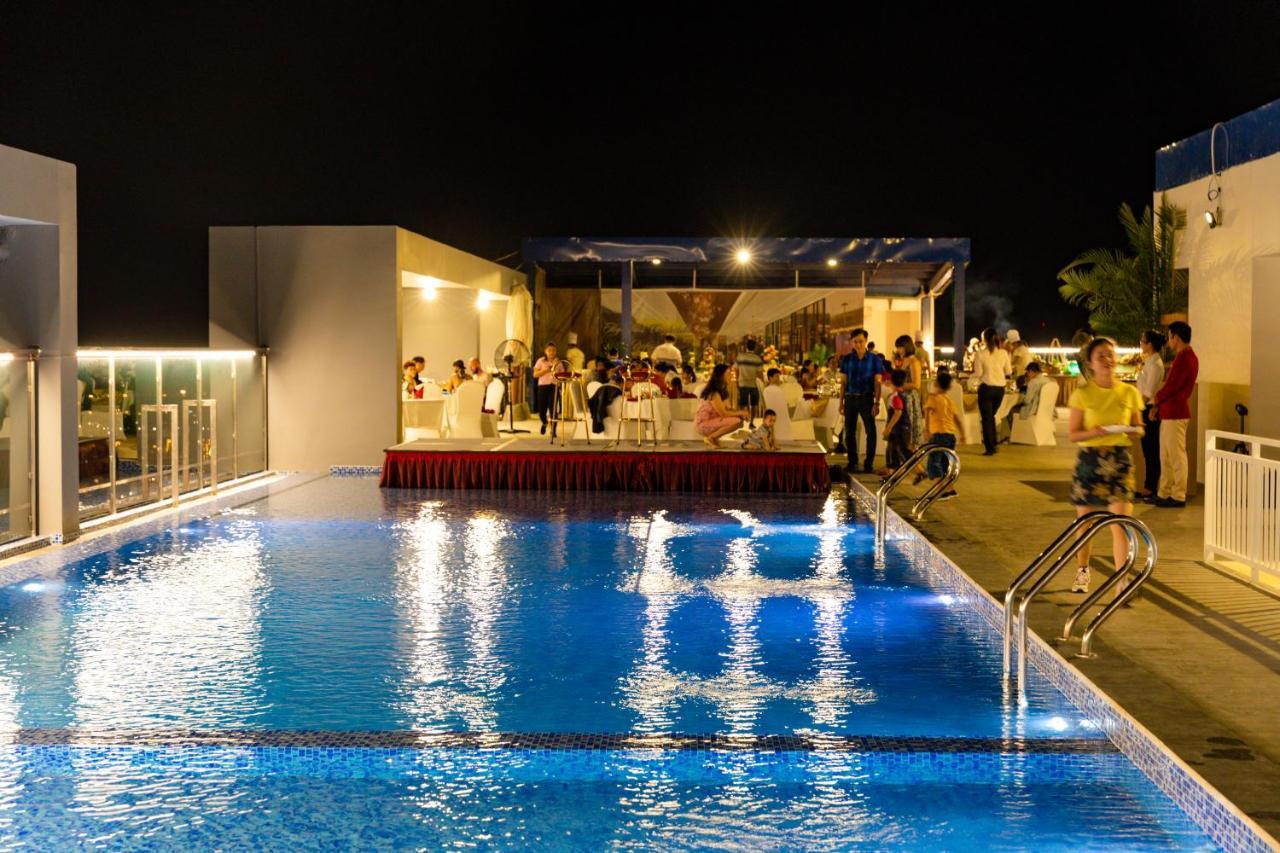 Dqua Hotel Nha Trang Exterior foto