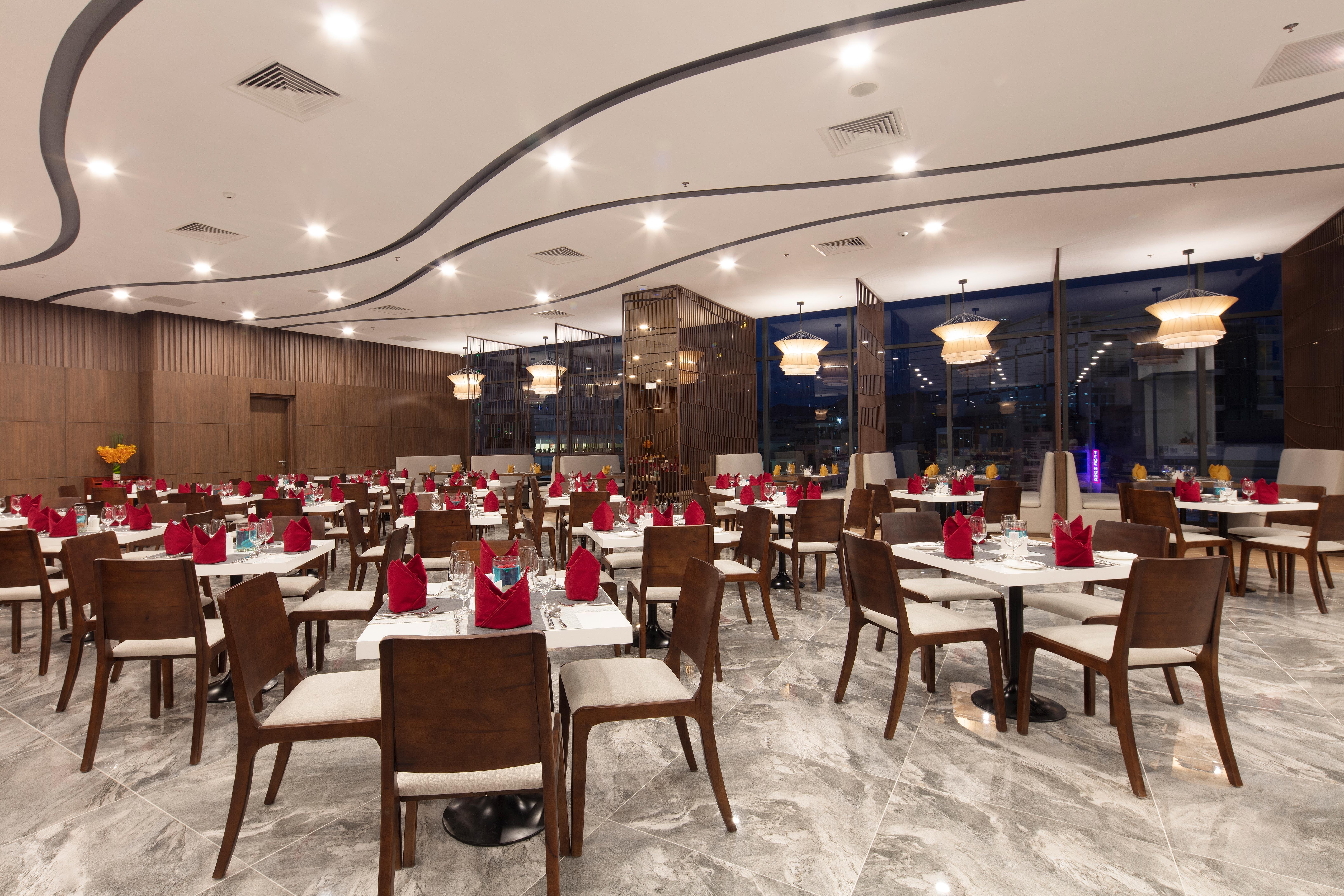 Dqua Hotel Nha Trang Exterior foto