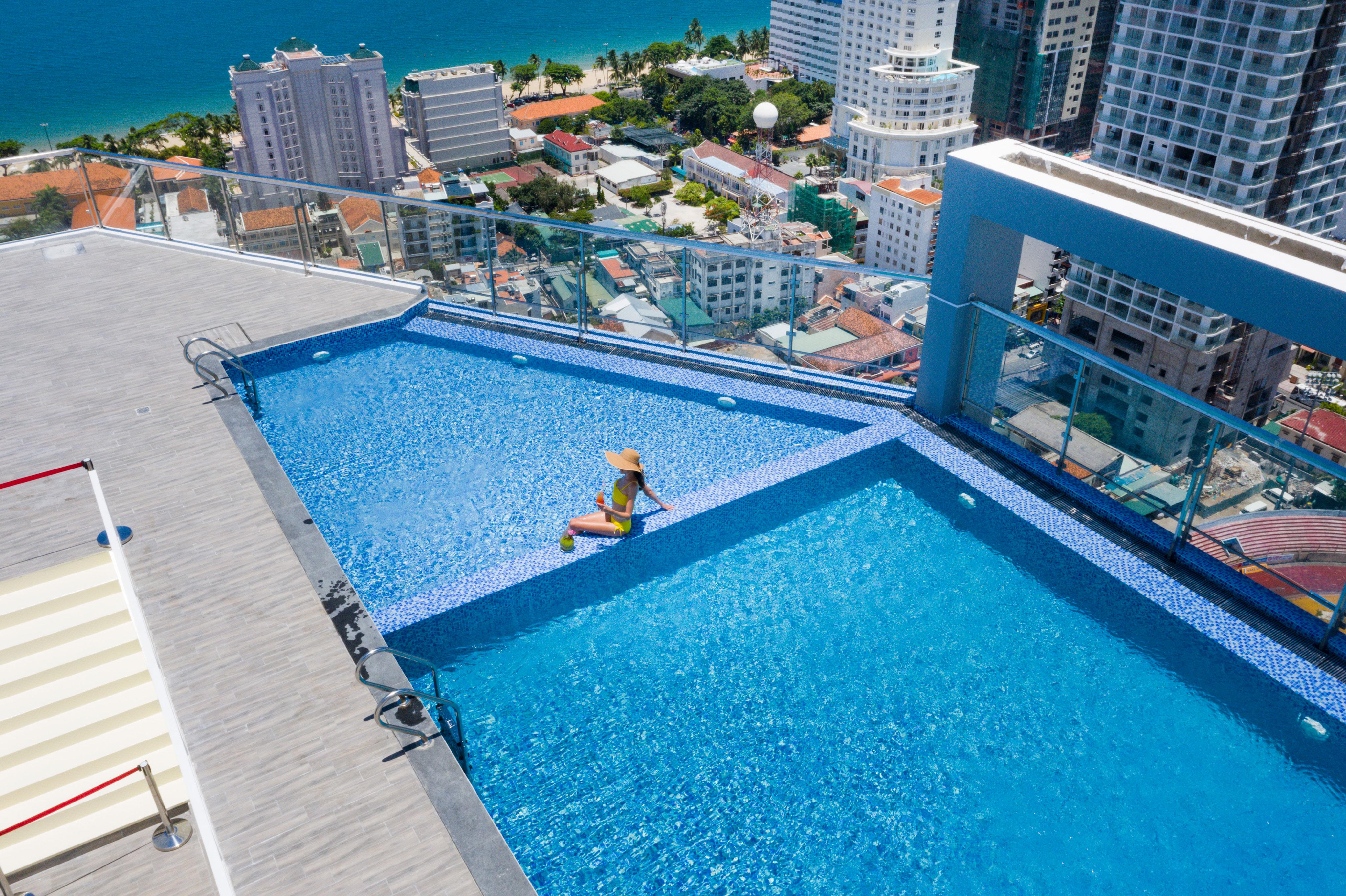 Dqua Hotel Nha Trang Exterior foto
